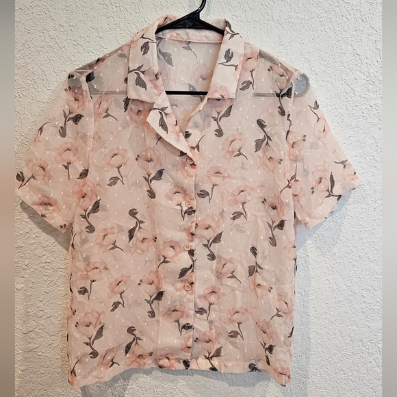 Dazy sheer pink floral button down top size Medium - Picture 6 of 9